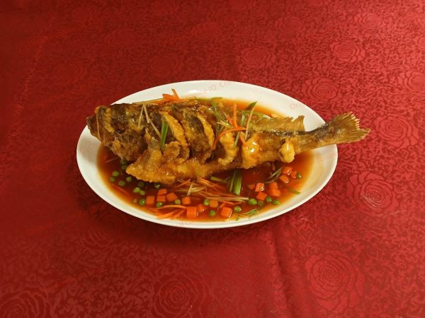 D~19. Sweet and Sour Yellow Croaker <br> 糖醋黄花鱼