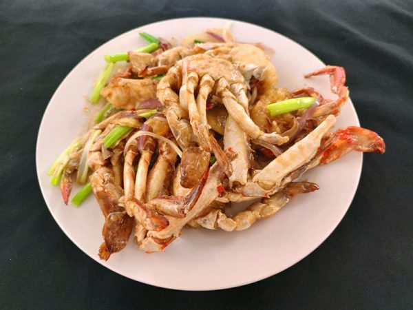 D~14.  Fried Crab with Ginger and Onion <br>  姜葱炒蟹