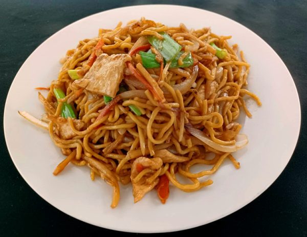 L~1. Chicken Lo Mein <br> 鸡肉捞面