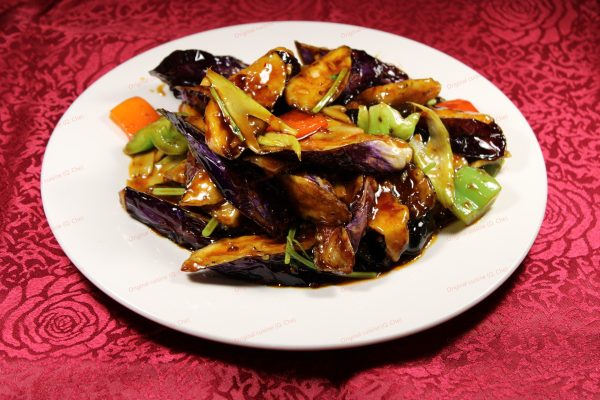 J~5. Eggplant with Garlic Sauce<br>鱼香茄子