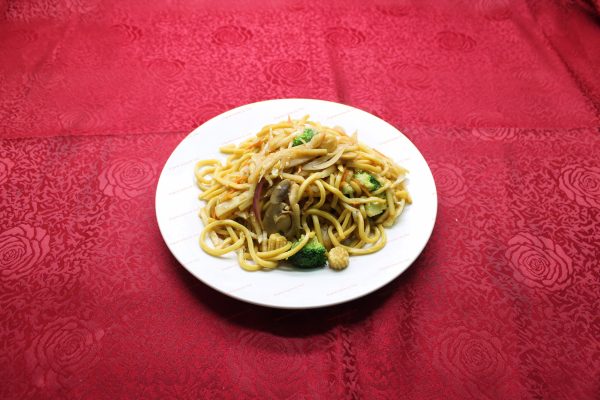 L-6. Vegetable Lo Mein <br> 蔬菜捞面